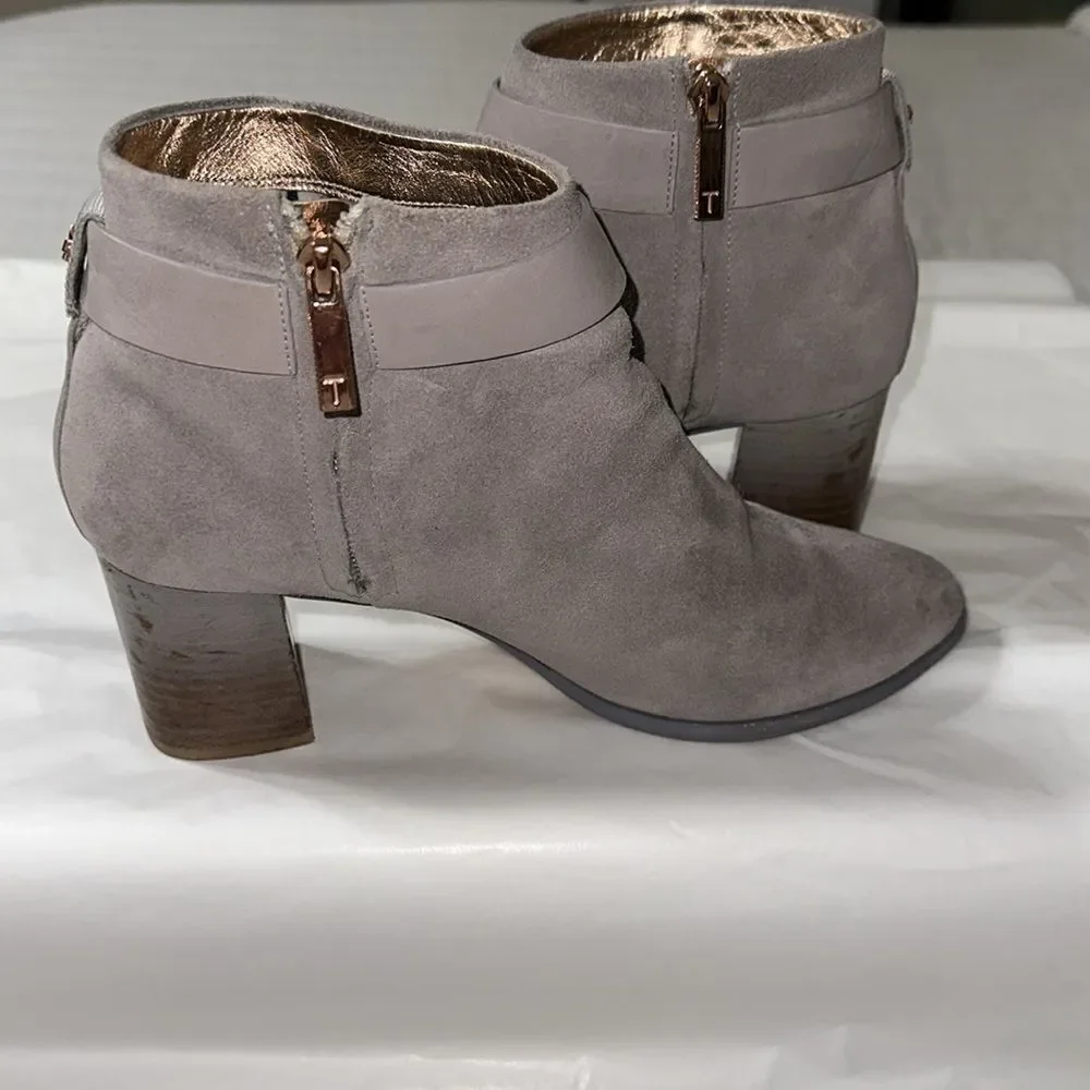 Ted Baker 40.5 Ainthe Ankle Booties in Light Grey Rose Gold